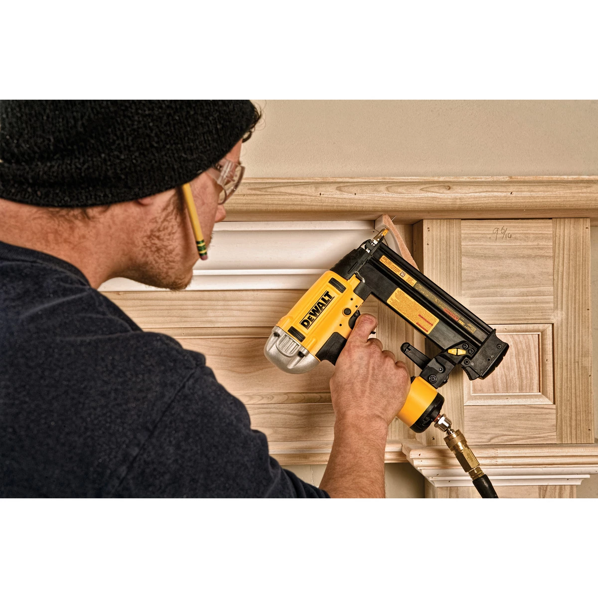 DEWALT Precision Point Brad Nailer, 18-Gauge, DWFP12233 4 DEWALT Precision Point Brad Nailer, 18-Gauge, DWFP12233 - Image 2