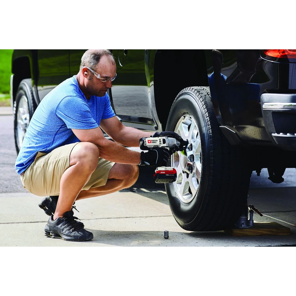 Porter-Cable Drive Cordless Impact Wrench with Battery, 20V MAX, 1/2 IN, PCC740LA 5 Porter-Cable Drive Cordless Impact Wrench with Battery, 20V MAX, 1/2 IN, PCC740LA - Image 3