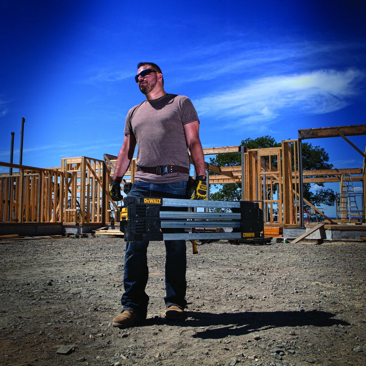 DEWALT Metal Folding Sawhorse, DWST11155 4 DEWALT Metal Folding Sawhorse, DWST11155 - Image 2