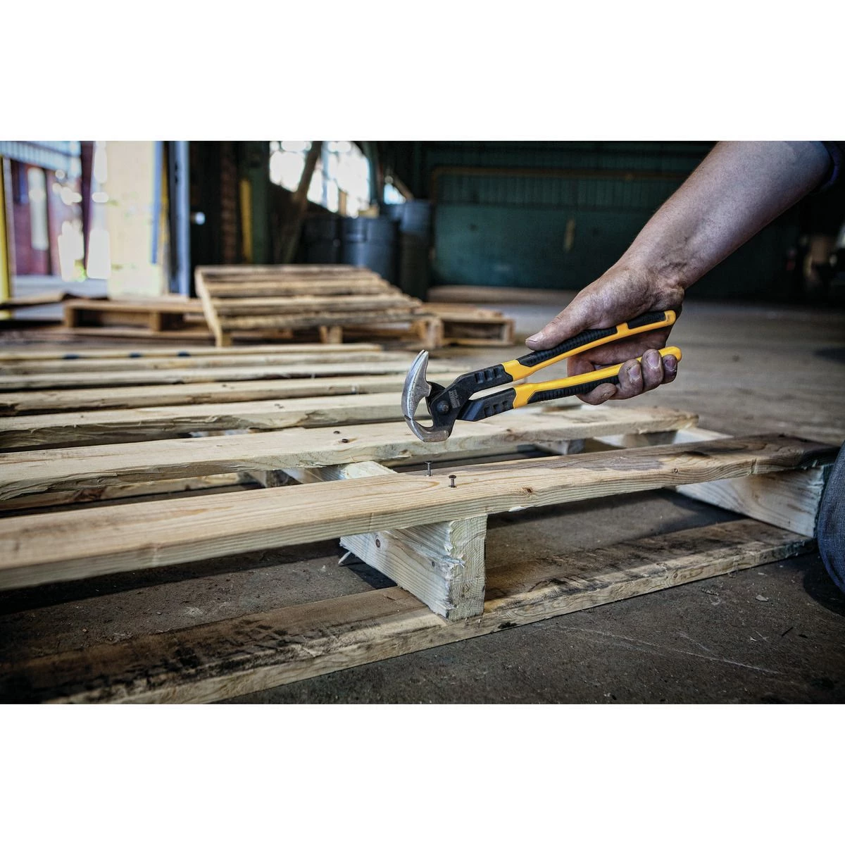 DEWALT Multi-Function End Nipper, 10 IN, DWHT75488 7 DEWALT Multi-Function End Nipper, 10 IN, DWHT75488 - Image 5